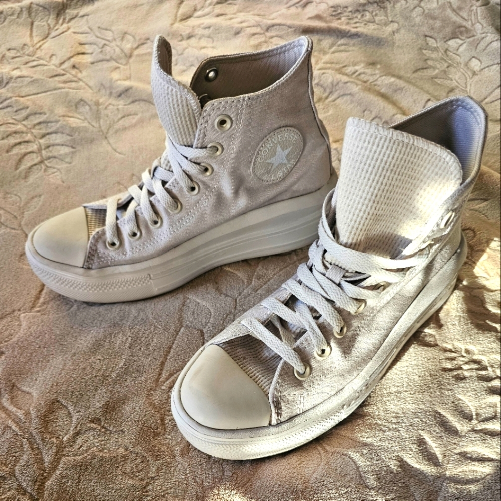 Converse Unisex Chuck Taylor All Star Move High Top Platform Sneaker